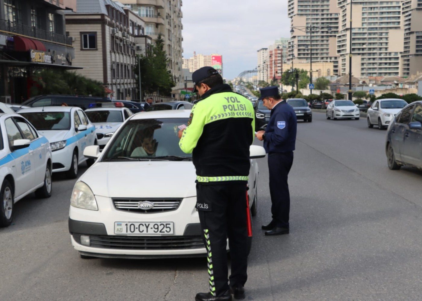 Taksi sürücülərinə qarşı reyd keçirildi